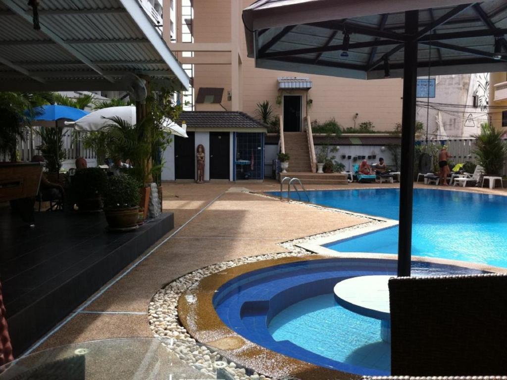Marina Inn Pattaya Exterior foto